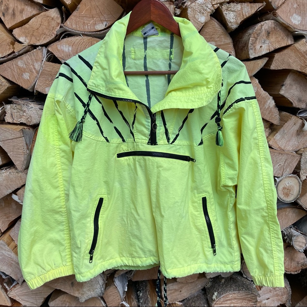 Retro wind Breaker